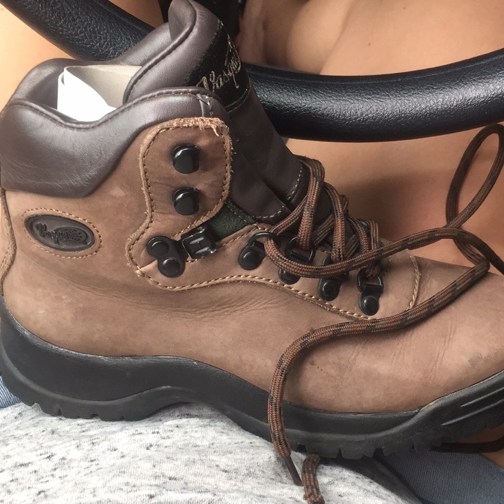 Brand new Vasque women’s hiking boots fits 8-9